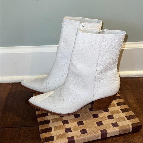 Matisse White Snake Skin Leather Ankle Boots Sz 8.5 - Picture 5 of 8